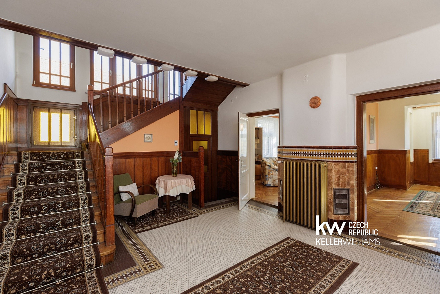 Prodej domu 194 m² s pozemkem 855 m² – fotografie 2