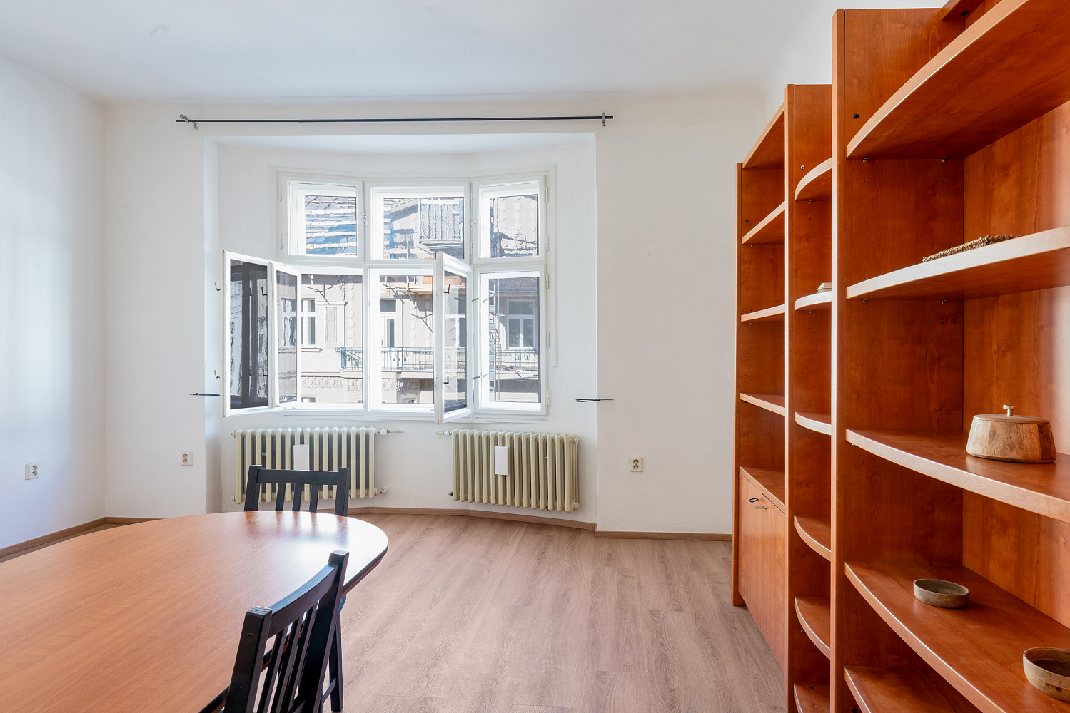 Pronájem bytu 1+1 63 m²