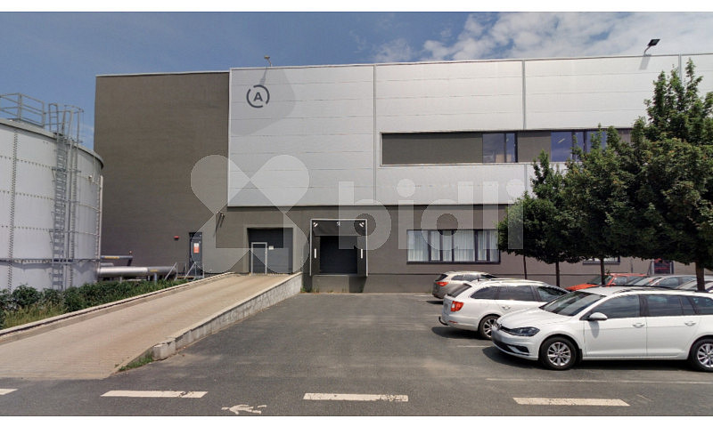 Pronájem skladovacích prostor 429 m²
