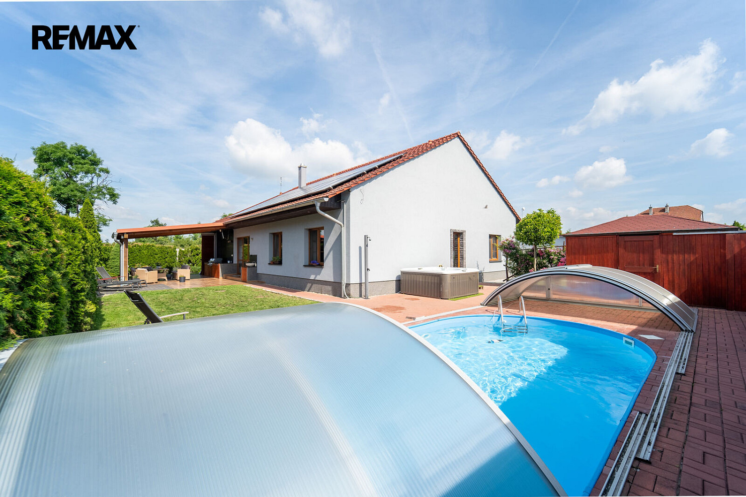 Prodej domu 151 m² s pozemkem 716 m² – fotografie 2