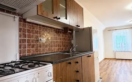 Pronájem bytu 1+kk 35 m², Kročehlavská, Kladno - Kročehlavy
