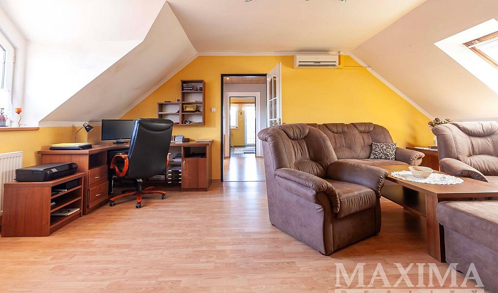 Prodej domu 245 m² s pozemkem 773 m², Ejpovice – náhled fotky 19