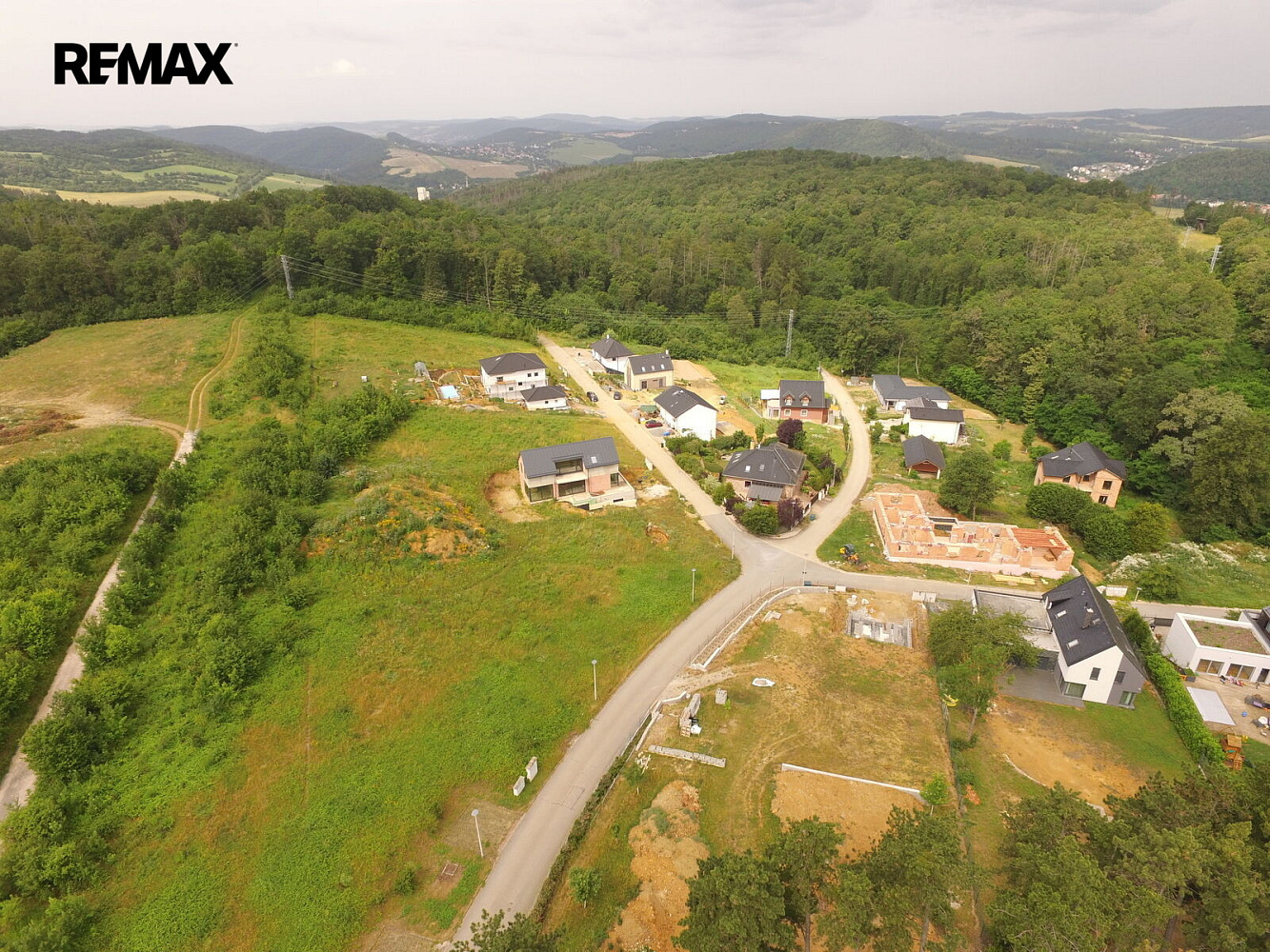 Prodej stavebního pozemku 1 666 m²