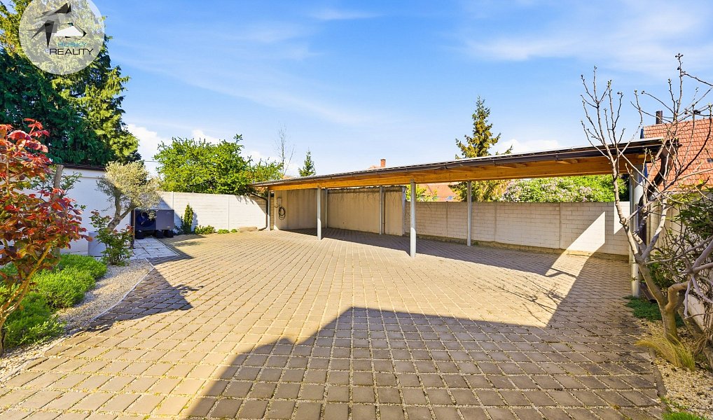 Prodej ubytovacího objektu 319 m², Valtice – náhled fotky 34