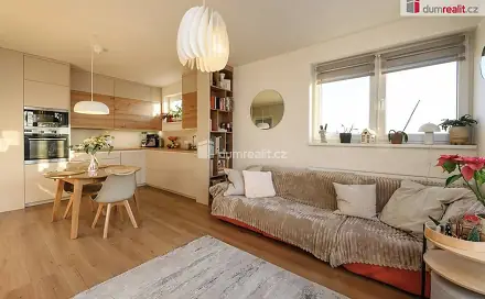 Prodej bytu 3+1 73 m², K Zelené louce, Plzeň - Valcha