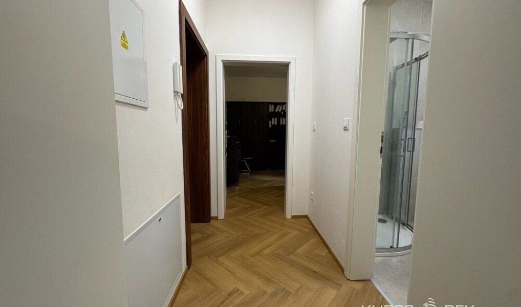 Pronájem kanceláře 42 m², Tábor – náhled fotky 4