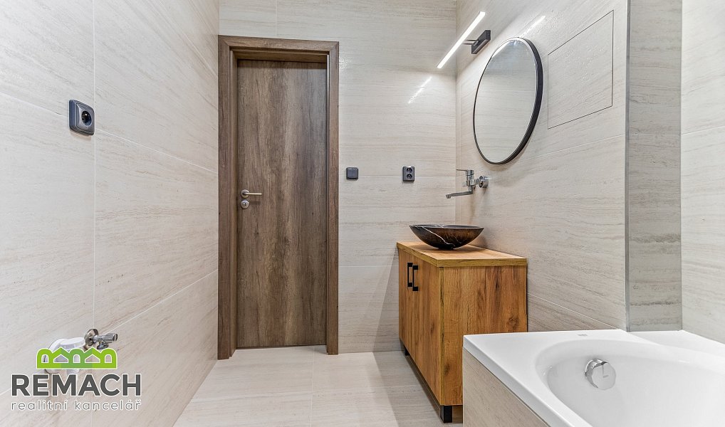 Pronájem bytu 1+1 60 m², Náchod – náhled fotky 2