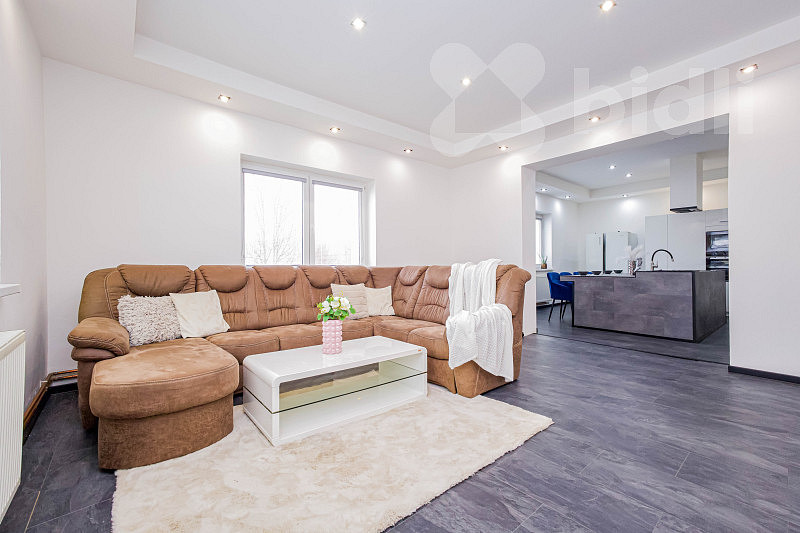 Prodej domu 246 m² s pozemkem 1 500 m² — photo 4