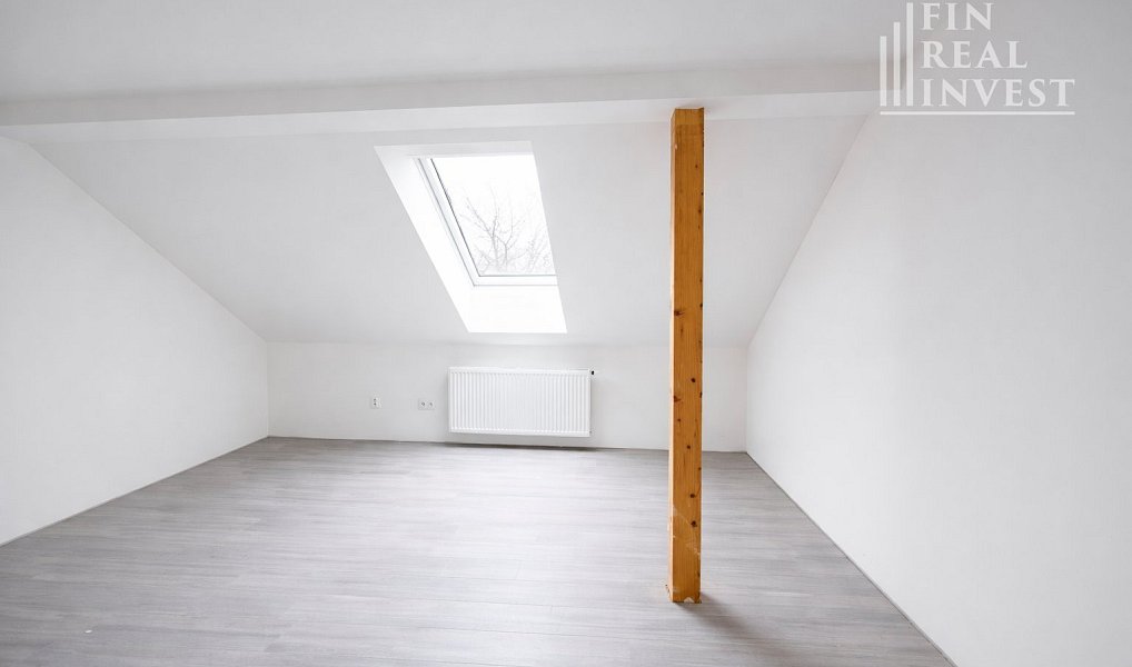 Prodej domu 328 m² s pozemkem 975 m², Hovorany – náhled fotky 16