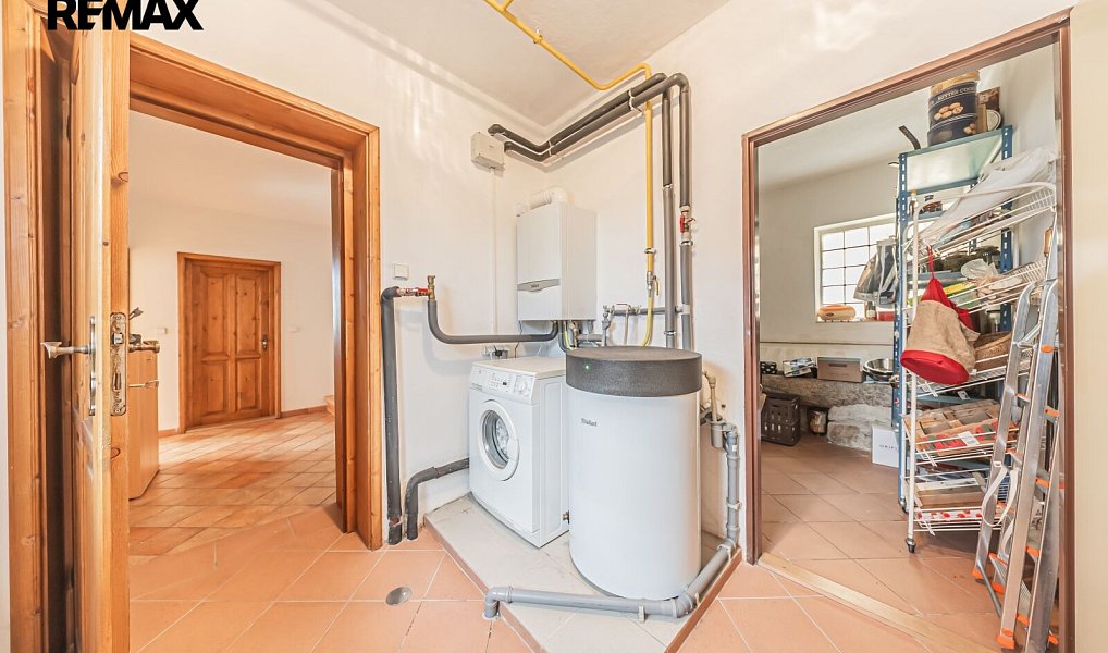 Prodej domu 271 m² s pozemkem 3 206 m², Hrachoviště – náhled fotky 34