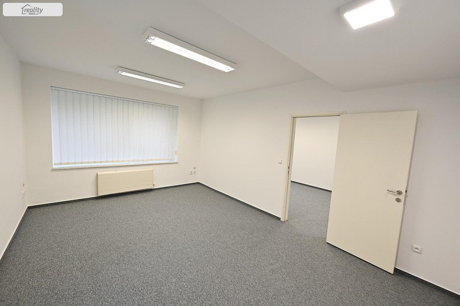 Pronájem kanceláře 101 m² — photo 4