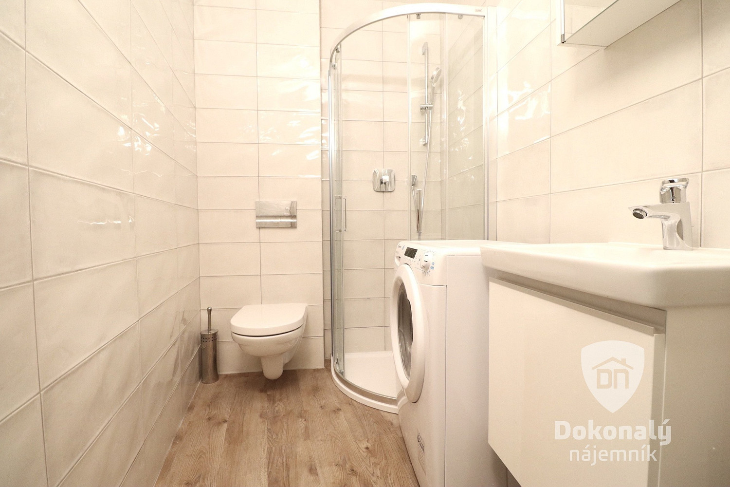 Pronájem bytu 1+kk 22 m² – fotografie 2