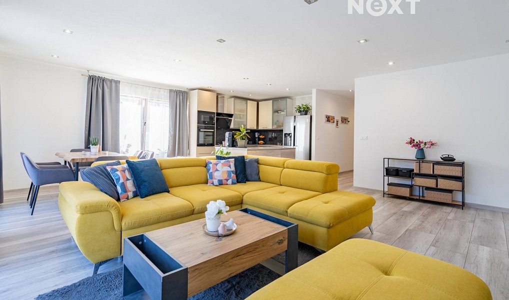 Prodej domu 216 m² s pozemkem 1 768 m², Kaplice – náhled fotky 3