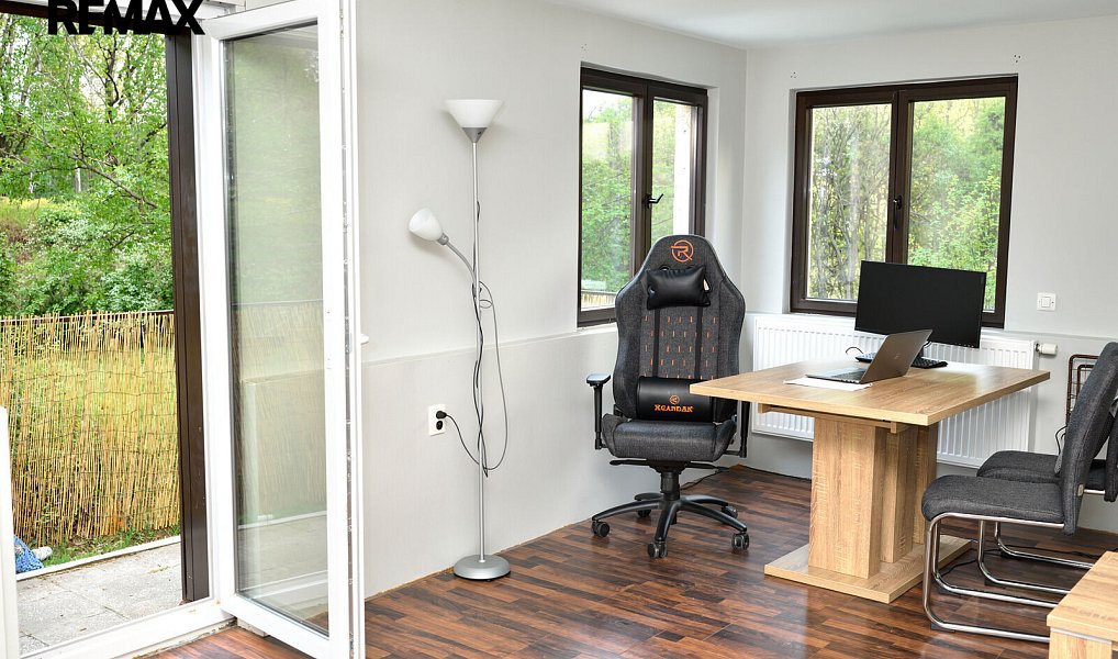 Prodej domu 85 m² s pozemkem 50 m², Jesenice – náhled fotky 7
