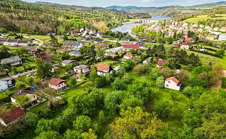 Prodej stavebního pozemku 1 228 m², Kamýk nad Vltavou, okres Příbram