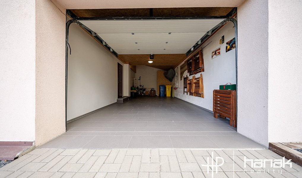 Prodej domu 170 m² s pozemkem 1 384 m², Oborná – náhled fotky 28