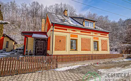 Prodej domu 336 m² s pozemkem 1 626 m², Bernartice - Buková, okres Jeseník