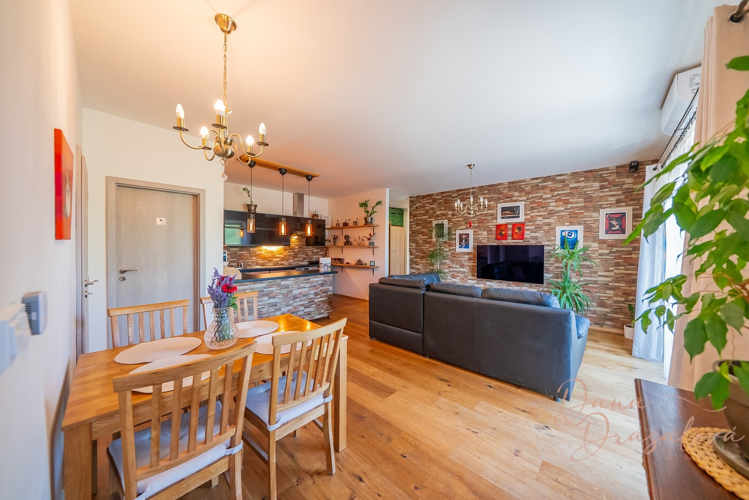 Prodej bytu 4+kk 99 m² – fotografie 2
