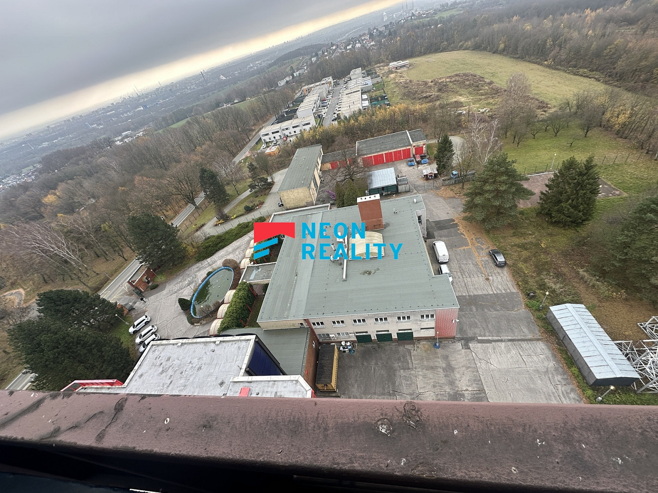 Pronájem kanceláře 250 m²