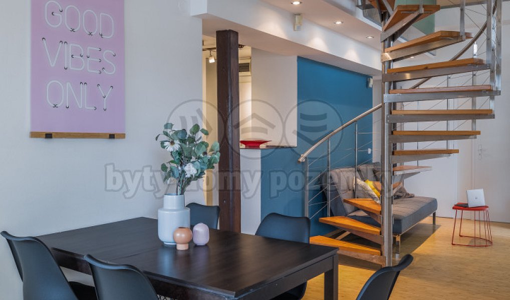 Pronájem bytu 5+1 160 m², Praha – náhled fotky 26