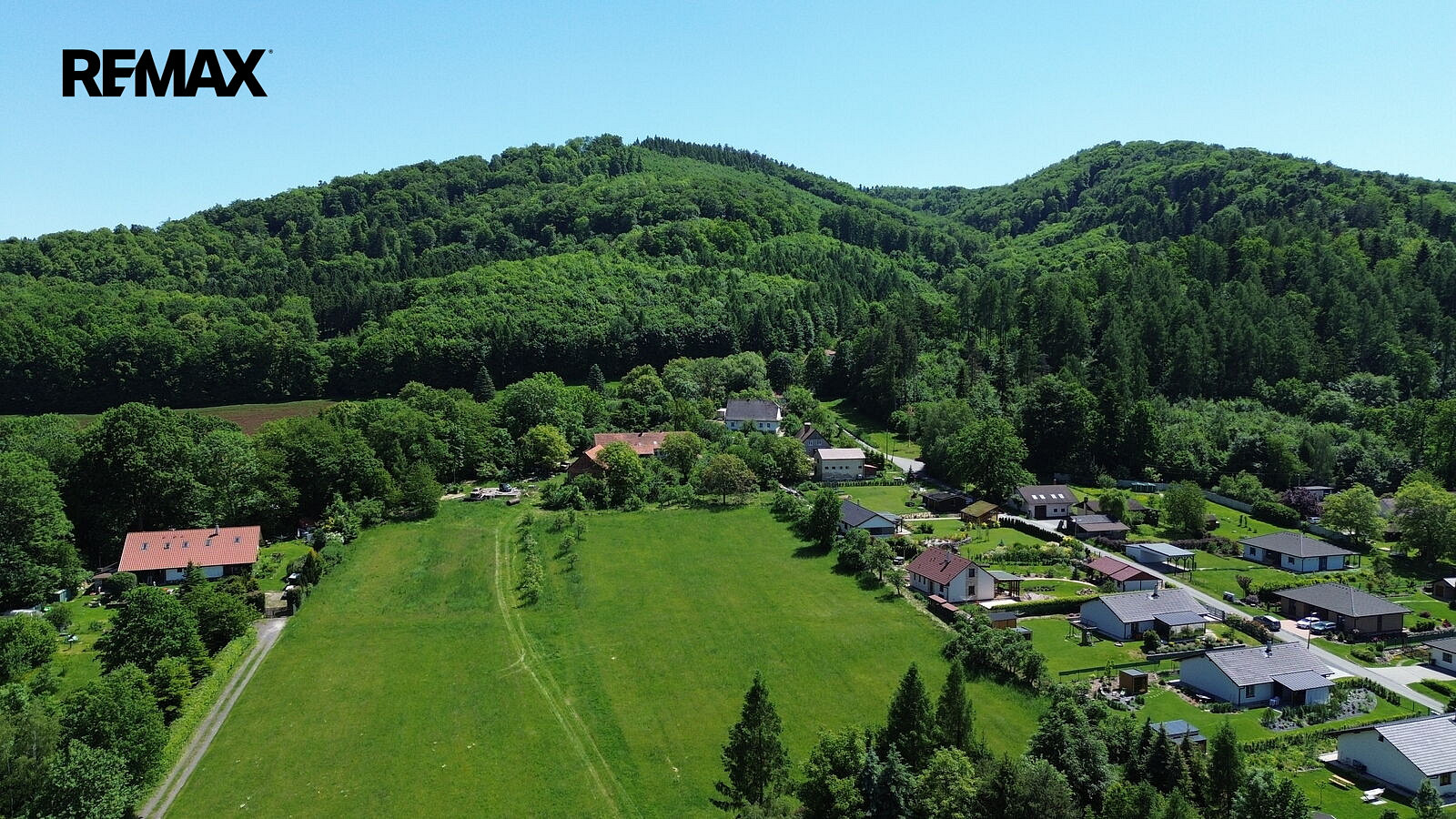 Prodej stavebního pozemku 800 m²