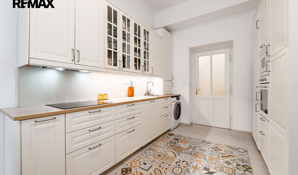 Pronájem bytu 2+1 86 m², Praha – náhled fotky 2