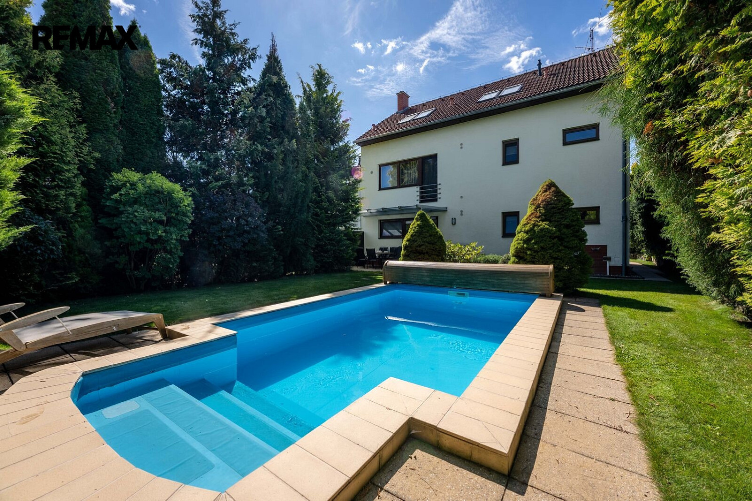 Prodej domu 255 m² s pozemkem 671 m²