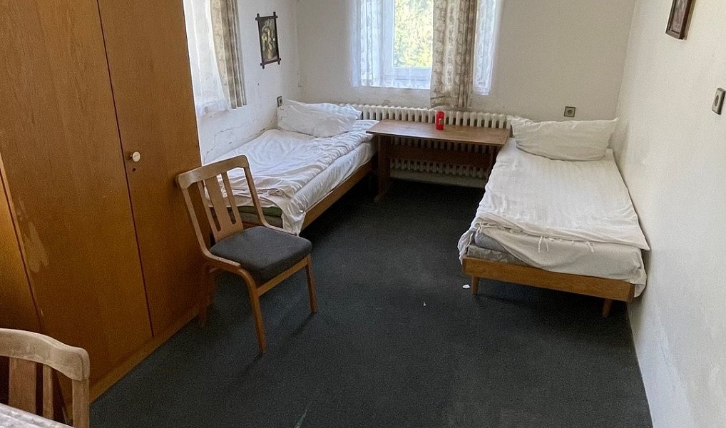 Prodej ubytovacího objektu 350 m², Jiřetín pod Jedlovou – náhled fotky 16