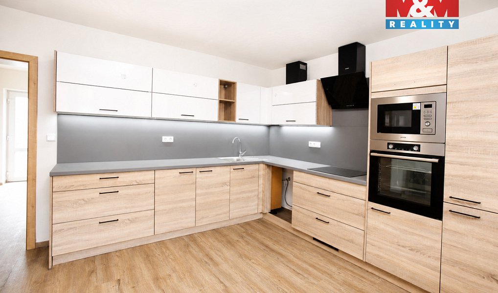 Prodej domu 215 m² s pozemkem 844 m², Horní Cerekev – náhled fotky 2