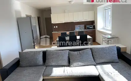 Pronájem bytu 4+kk 88 m², Luhačovská, Uherský Brod - Újezdec, okres Uherské Hradiště