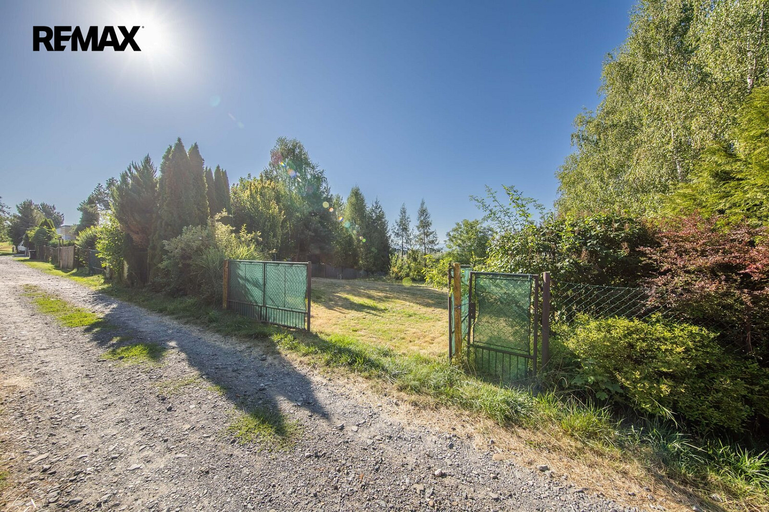 Prodej stavebního pozemku 1 738 m² – fotografie 3