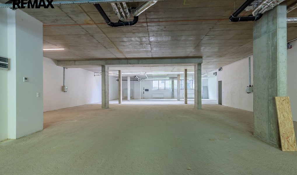 Pronájem obchodních prostor 445 m², Praha – náhled fotky 10
