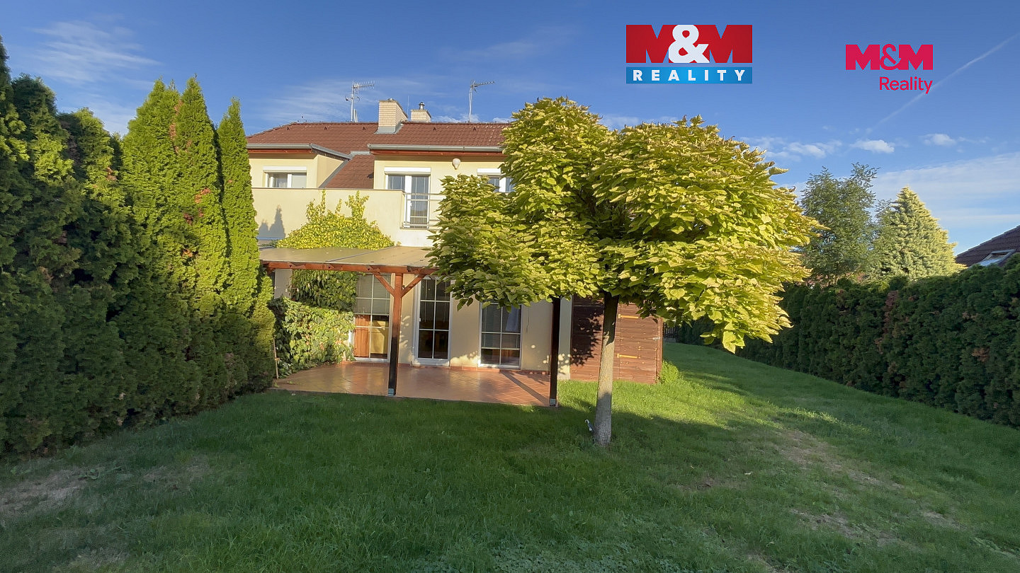 Pronájem domu 179 m² s pozemkem 495 m² — photo 2