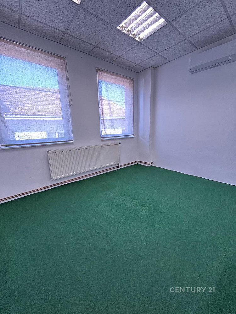 Pronájem kanceláře 12 m² – fotografie 3