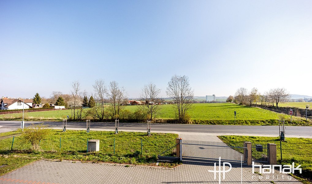 Prodej domu 259 m² s pozemkem 2 016 m², Strančice – náhled fotky 19