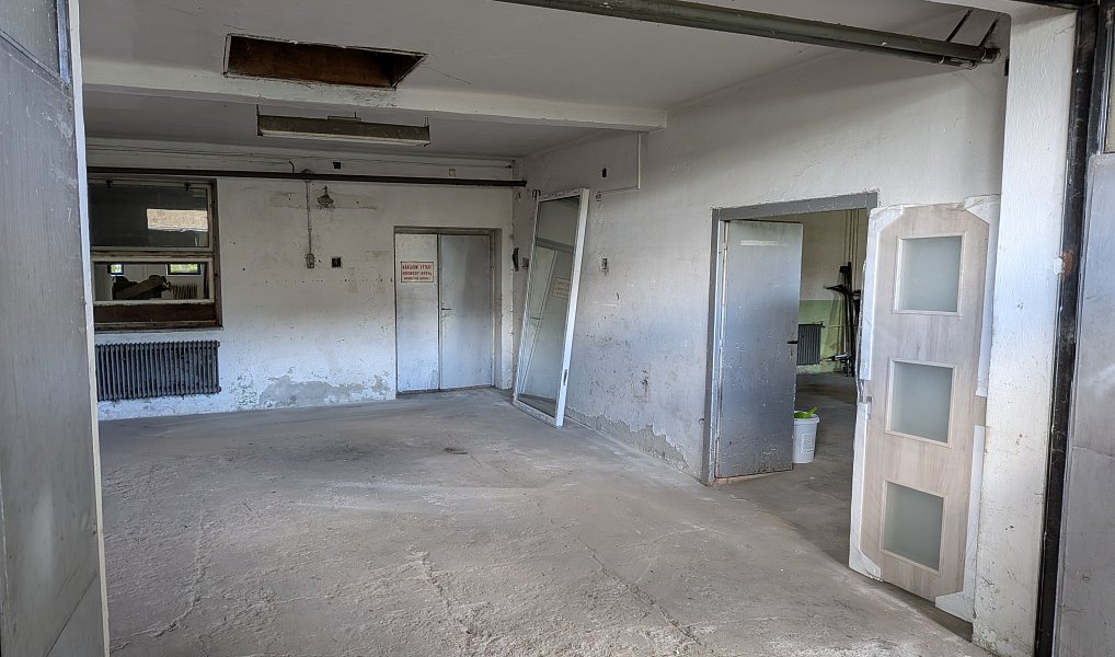 Prodej výrobních prostor 1 100 m², Králíky – náhled fotky 12