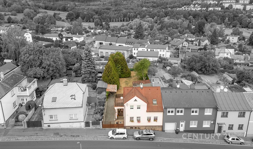 Prodej domu 196 m² s pozemkem 932 m², Tachov – náhled fotky 2