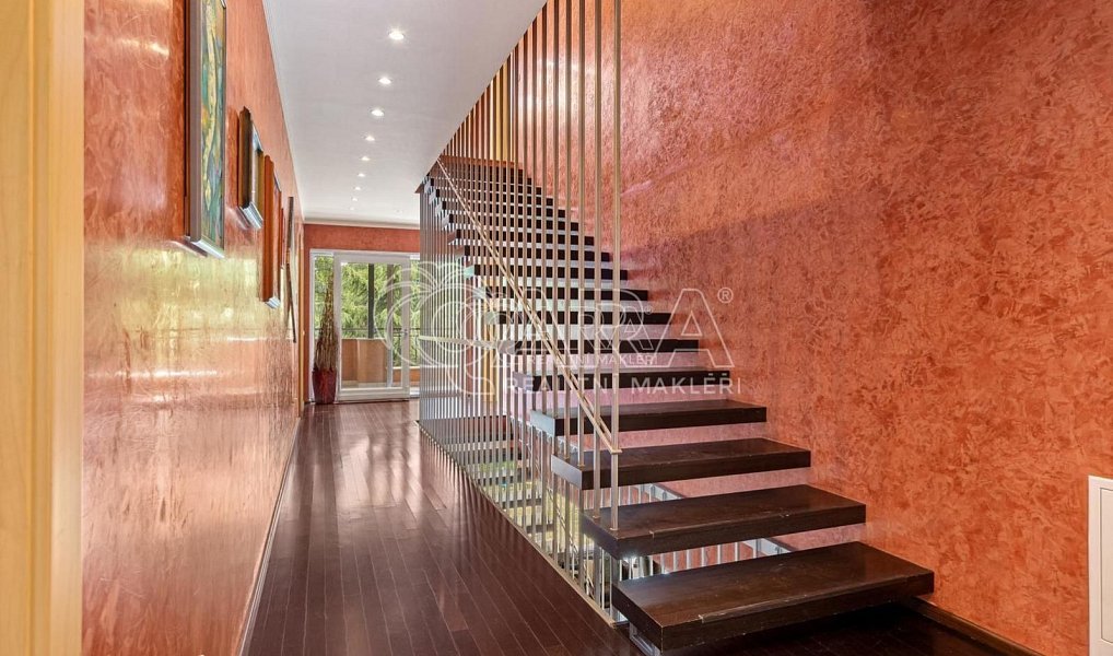 Prodej domu 470 m² s pozemkem 1 038 m², Praha – náhled fotky 14