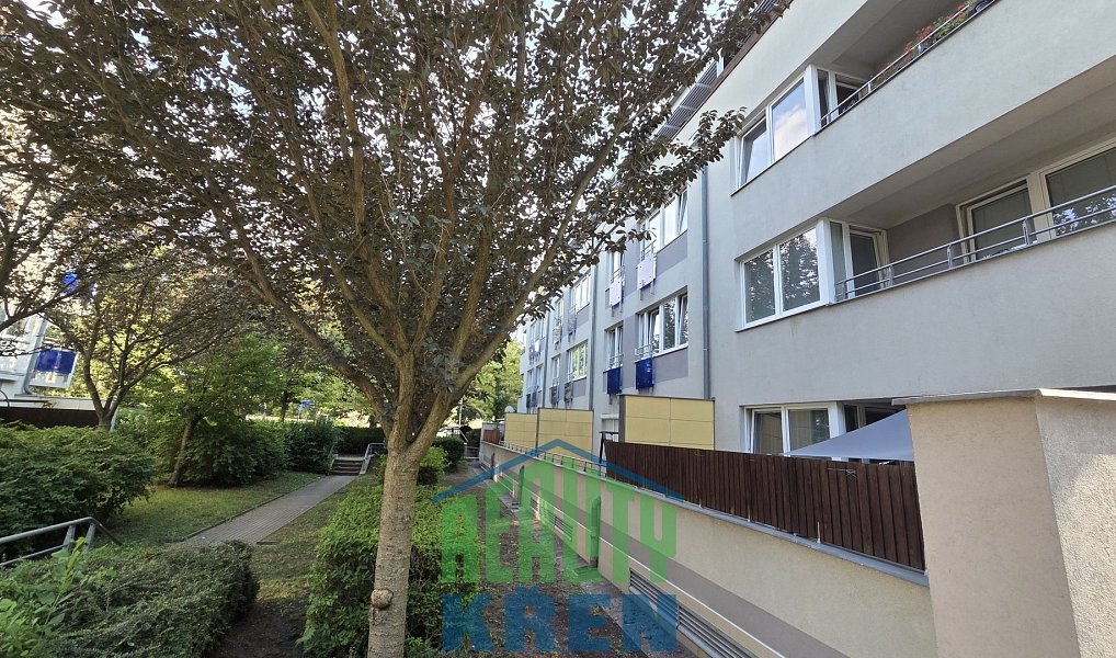 Pronájem bytu 2+kk 42 m², Praha – náhled fotky 2