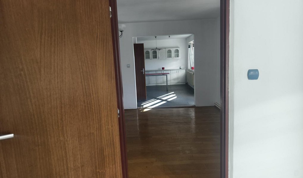 Prodej domu 420 m² s pozemkem 1 227 m², Radslavice – náhled fotky 9