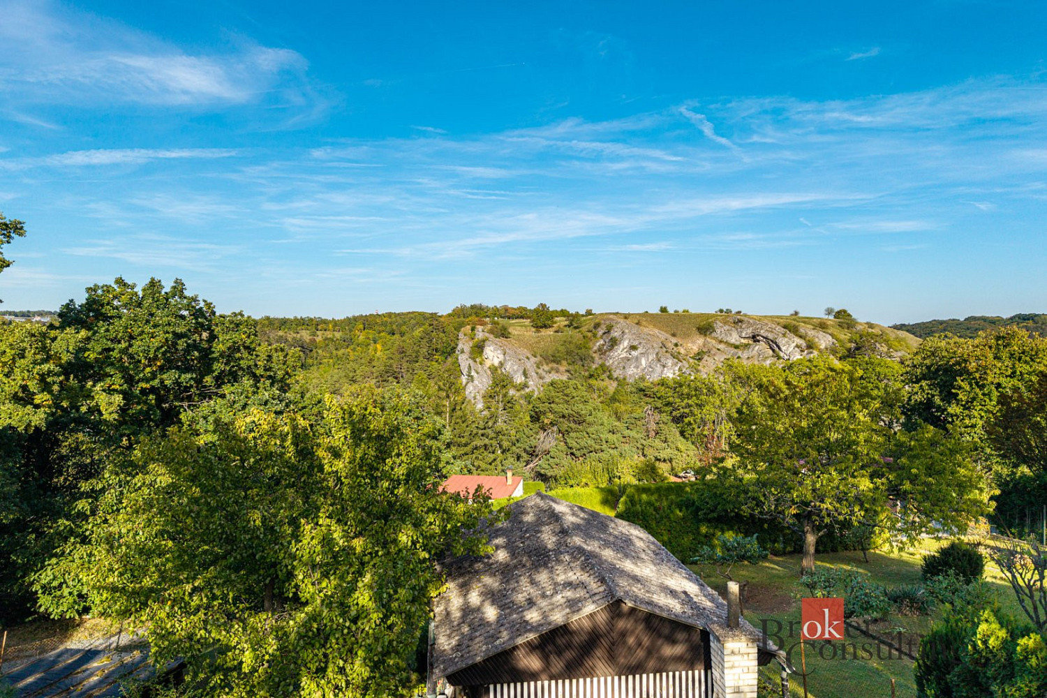 Prodej stavebního pozemku 587 m² – fotografie 2