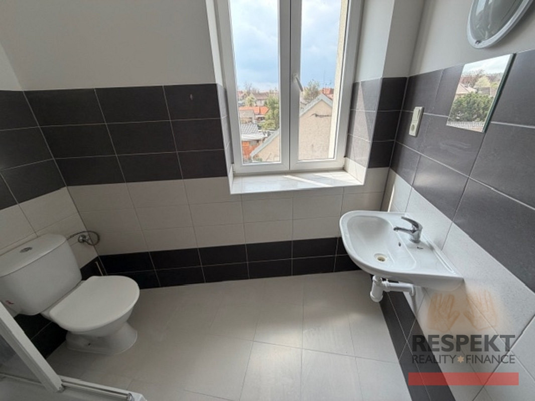 Pronájem bytu 1+kk 33 m² — photo 3
