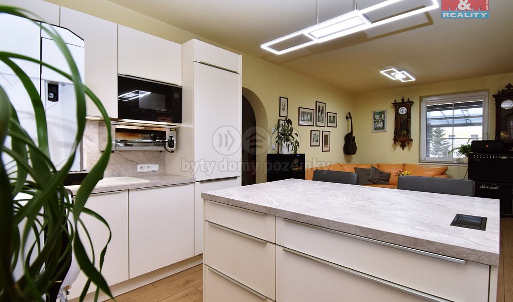 Prodej domu 200 m² s pozemkem 1 000 m², Měšice – náhled fotky 5