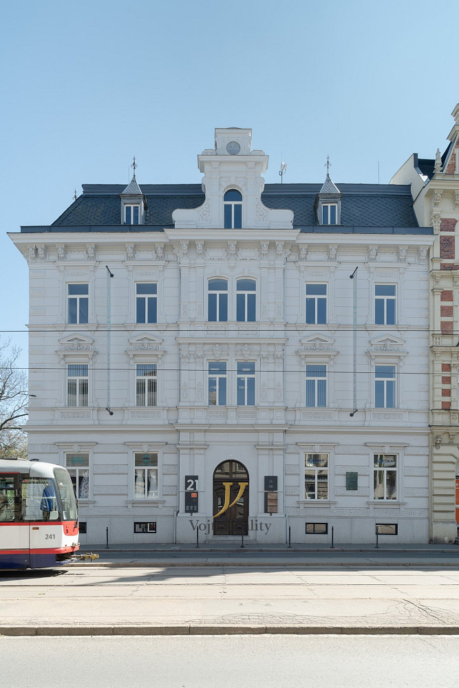 Pronájem kanceláře 155 m² — photo 2
