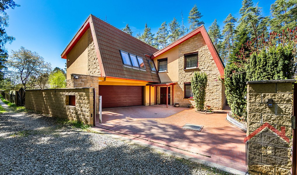 Prodej domu 275 m² s pozemkem 587 m², Plzeň – fotka 1 z 31