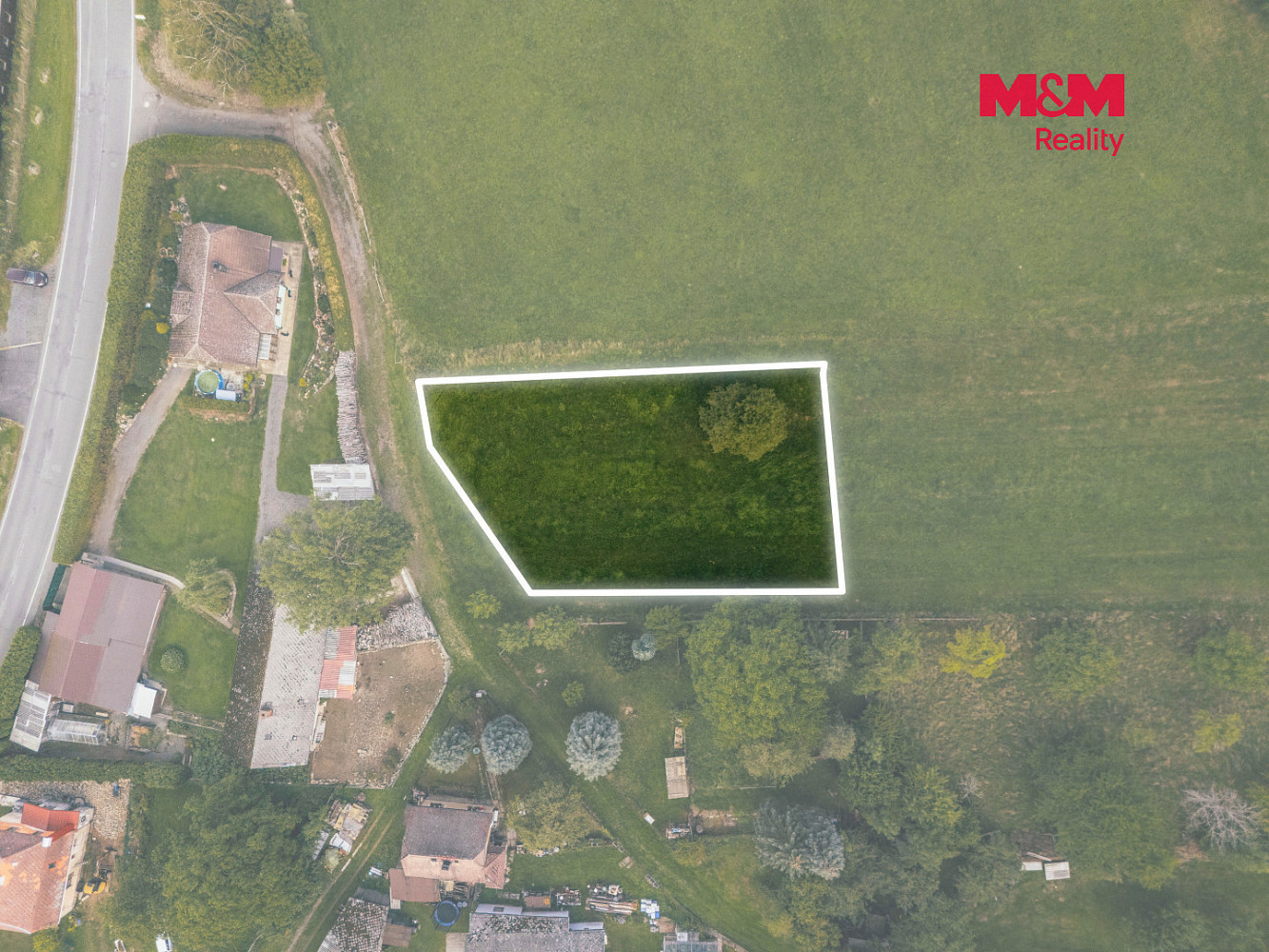 Prodej stavebního pozemku 1 000 m² – fotografie 2
