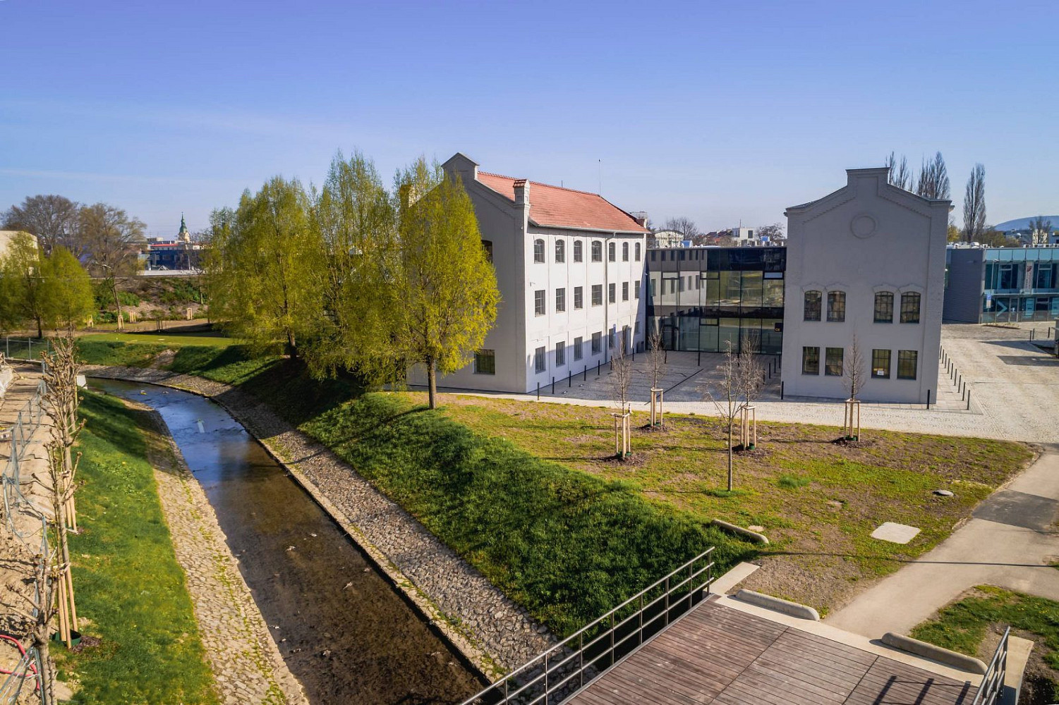 Pronájem kanceláře 1 172 m² – fotografie 4