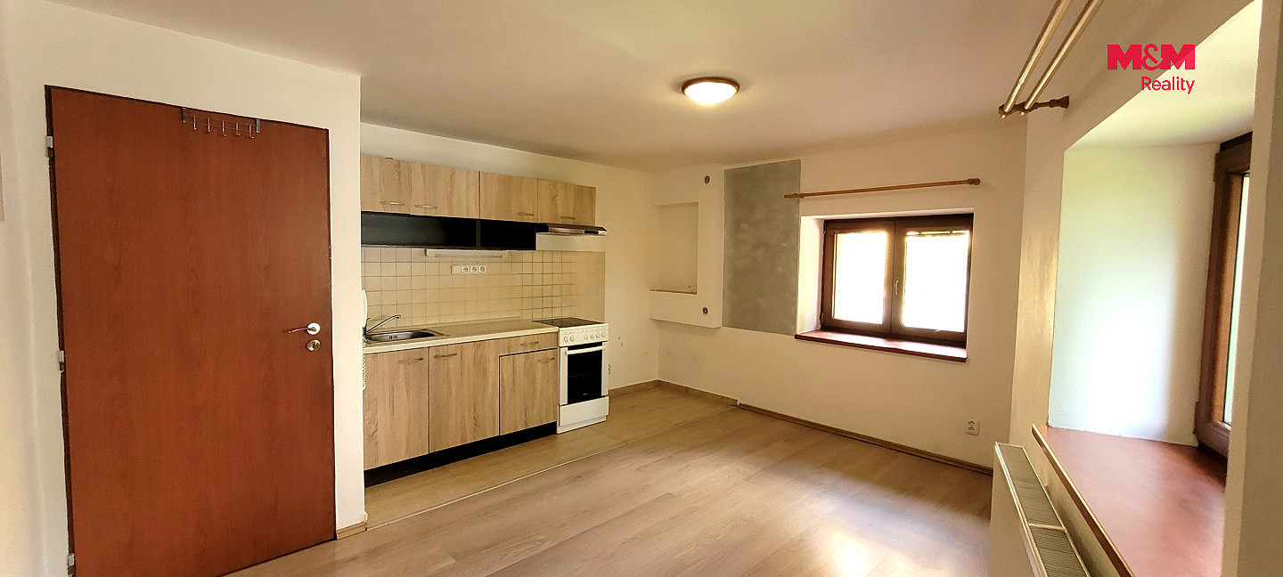 Pronájem bytu 2+kk 32 m² – fotografie 4