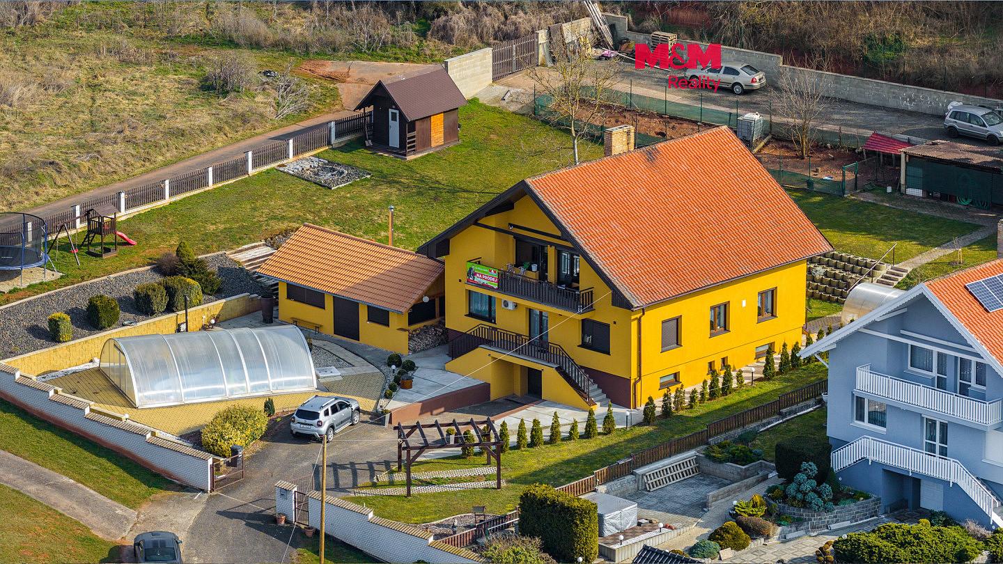 Prodej domu 280 m² s pozemkem 2 475 m²