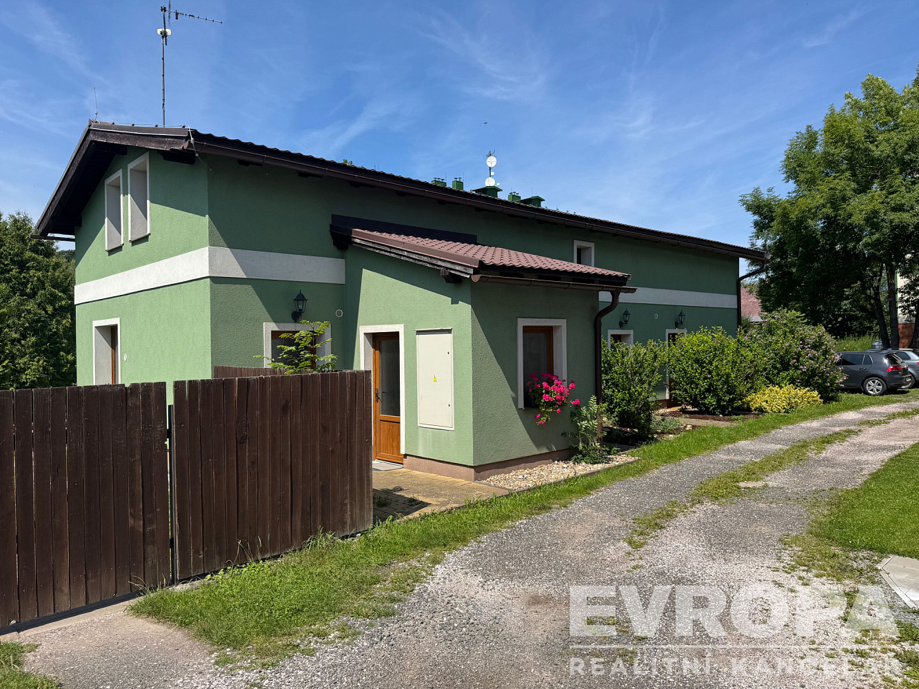 Prodej domu 177 m² s pozemkem 561 m²